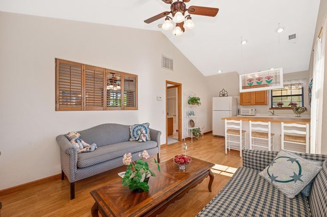 14470 Riva Ridge Cir, Auburn, CA 95602