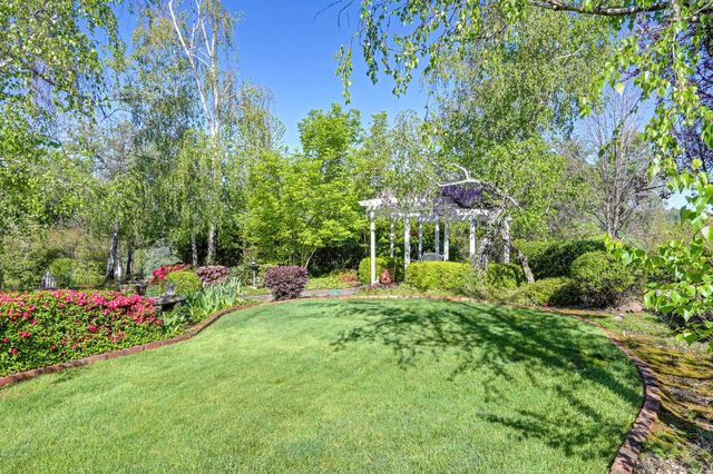 14470 Riva Ridge Cir, Auburn, CA 95602