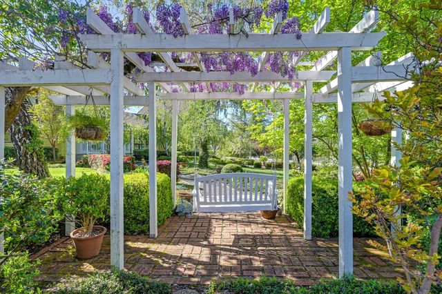 14470 Riva Ridge Cir, Auburn, CA 95602