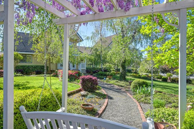 14470 Riva Ridge Cir, Auburn, CA 95602