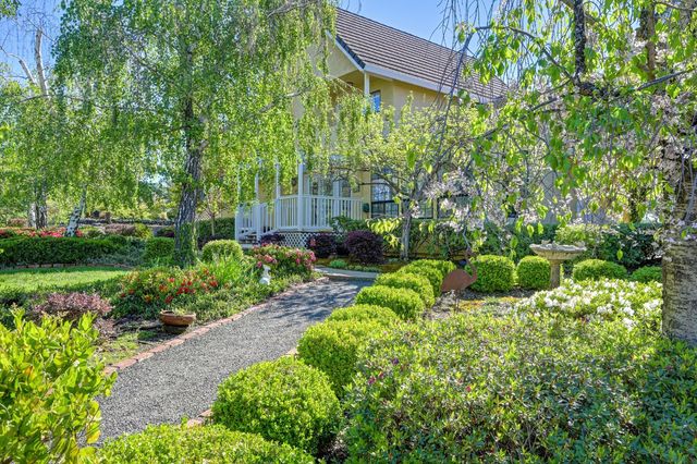 14470 Riva Ridge Cir, Auburn, CA 95602