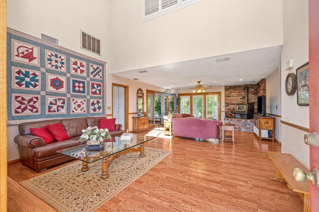 14470 Riva Ridge Cir, Auburn, CA 95602