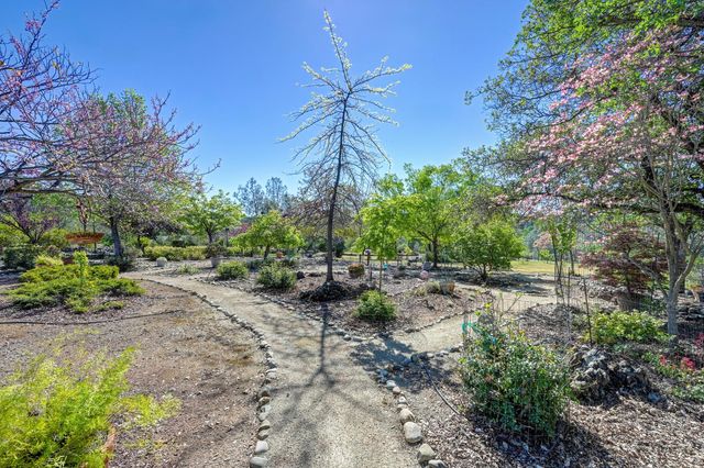 14470 Riva Ridge Cir, Auburn, CA 95602