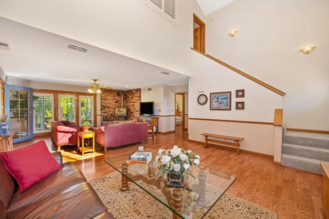 14470 Riva Ridge Cir, Auburn, CA 95602