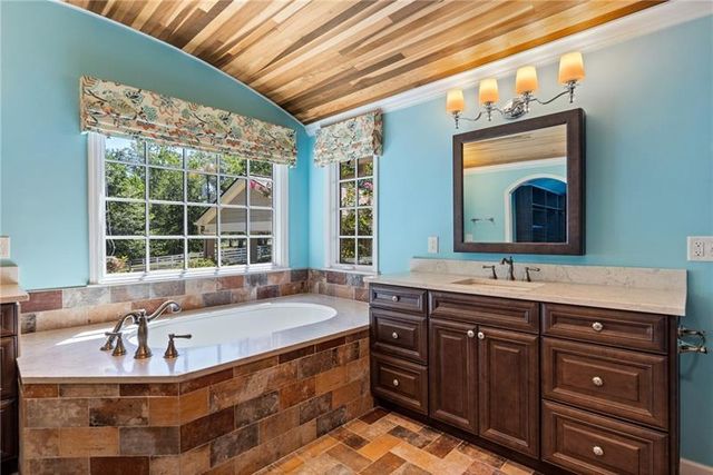 240 Deerfield Road, Bogart, GA 30622