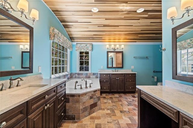 240 Deerfield Road, Bogart, GA 30622