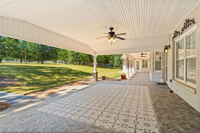 240 Deerfield Road, Bogart, GA 30622