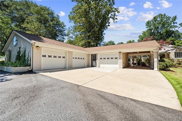 240 Deerfield Road, Bogart, GA 30622