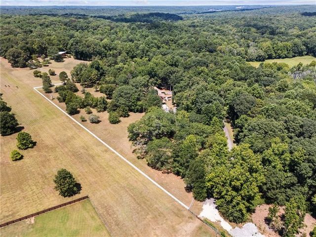 240 Deerfield Road, Bogart, GA 30622