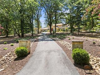 240 Deerfield Road, Bogart, GA 30622