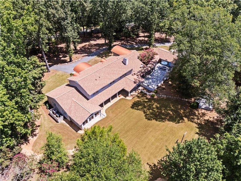 240 Deerfield Road, Bogart, GA 30622