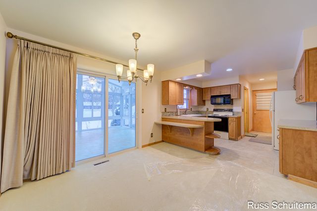 5080 Mcdowell Street, Norton Shores City, MI 49441