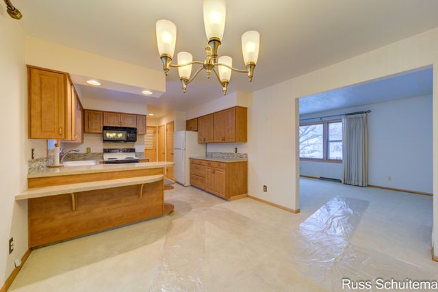 5080 Mcdowell Street, Norton Shores City, MI 49441