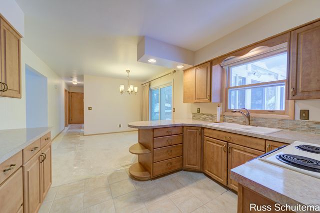 5080 Mcdowell Street, Norton Shores City, MI 49441