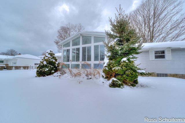 5080 Mcdowell Street, Norton Shores City, MI 49441