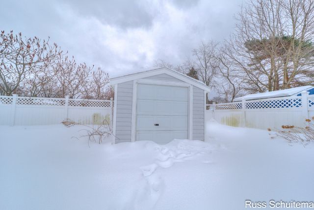 5080 Mcdowell Street, Norton Shores City, MI 49441