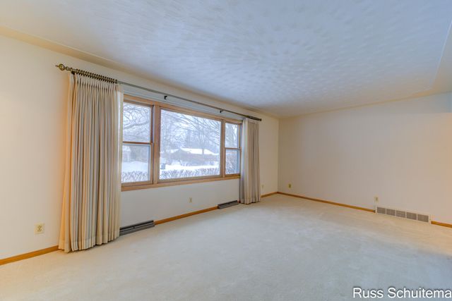 5080 Mcdowell Street, Norton Shores City, MI 49441