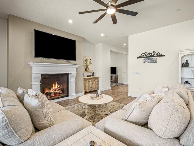 4226 Fox Hollow St, Folsom, CA 95630