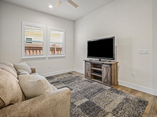 4226 Fox Hollow St, Folsom, CA 95630