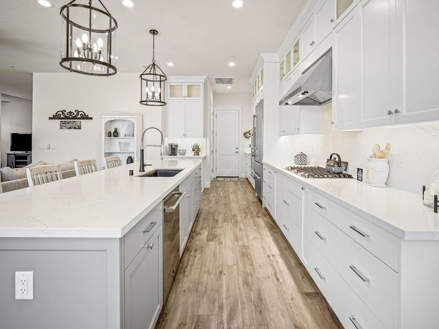 4226 Fox Hollow St, Folsom, CA 95630