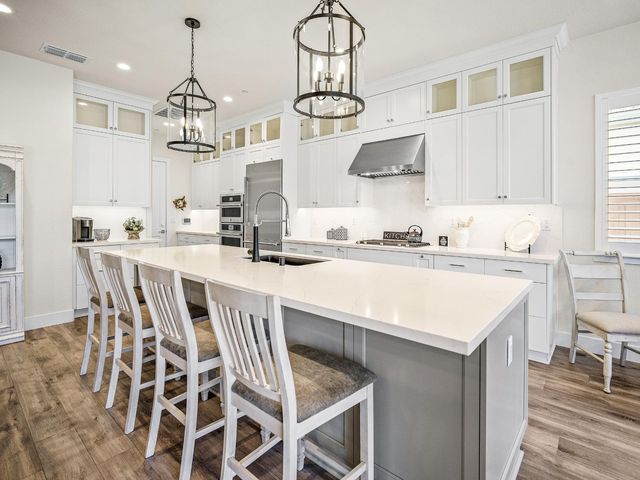 4226 Fox Hollow St, Folsom, CA 95630