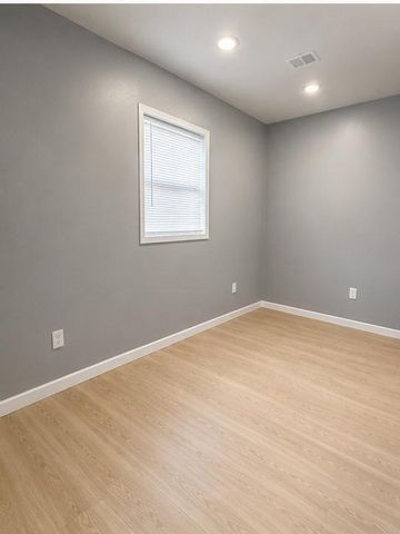 2800 N 21st Street, Kansas City, KS 66104