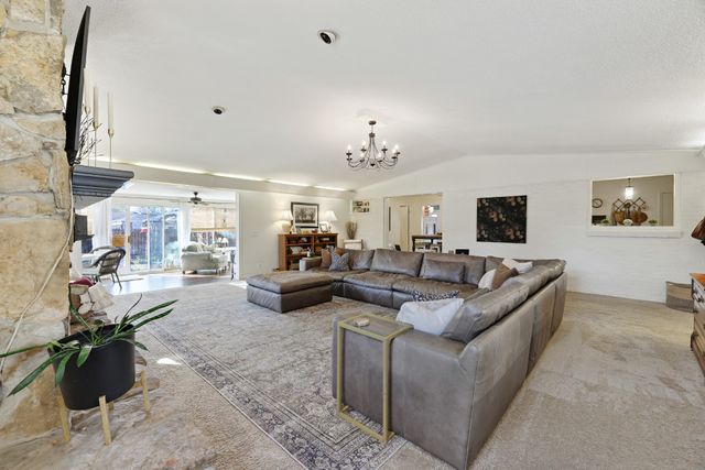 1119 Walton Dr, Murfreesboro, TN 37130