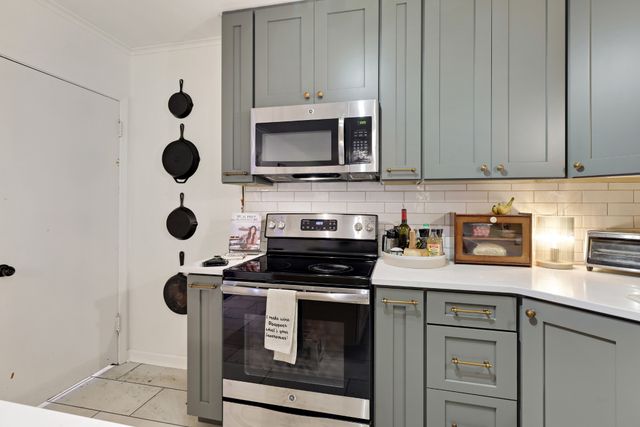 1119 Walton Dr, Murfreesboro, TN 37130