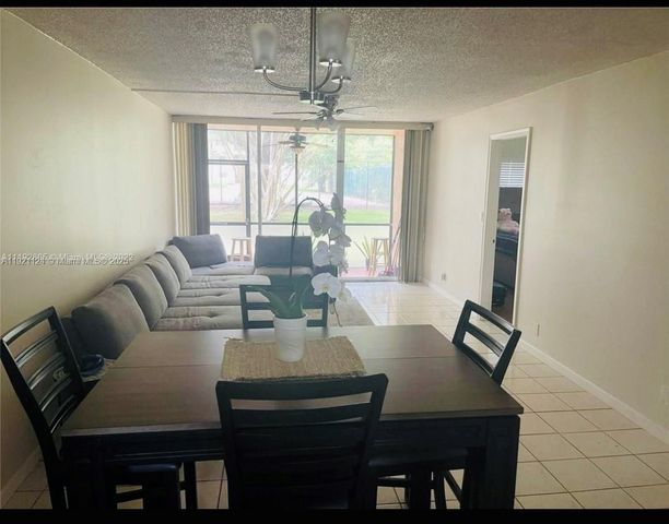 5100 SW 64th Ave 101, Davie, FL 33314