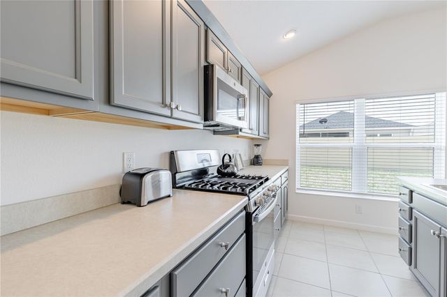 805 HUBBARD LOOP, The Villages, FL 32163