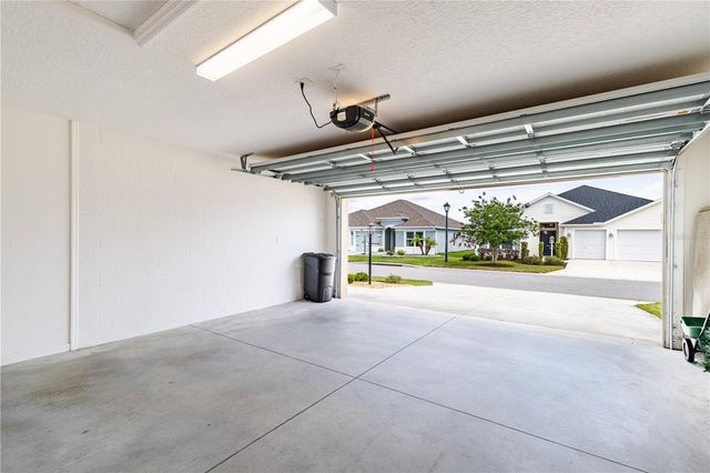 805 HUBBARD LOOP, The Villages, FL 32163