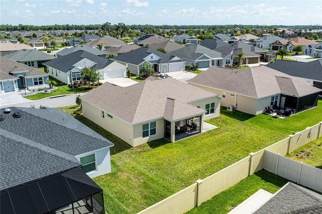 805 HUBBARD LOOP, The Villages, FL 32163