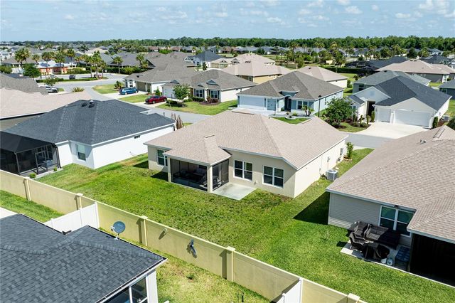 805 HUBBARD LOOP, The Villages, FL 32163