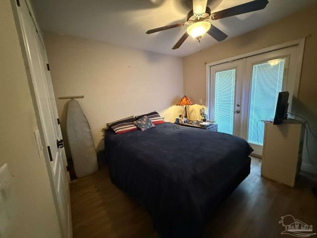 8826 Bluebell St, Milton, FL 32583