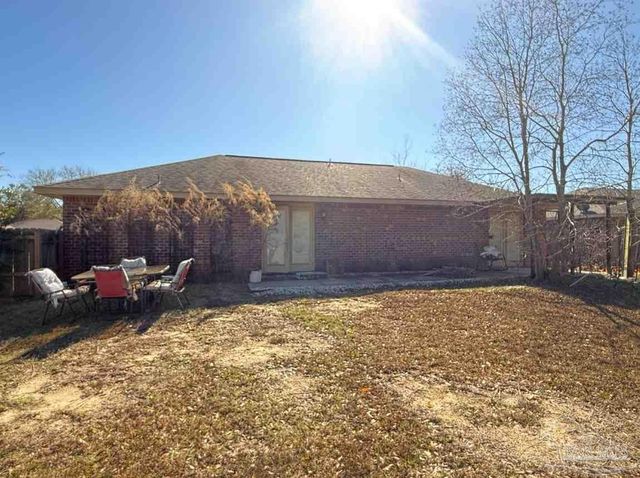 8826 Bluebell St, Milton, FL 32583