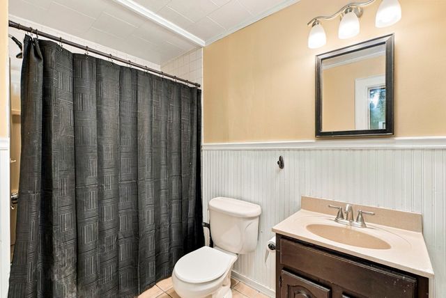34 Joyce St, Webster, MA 01570