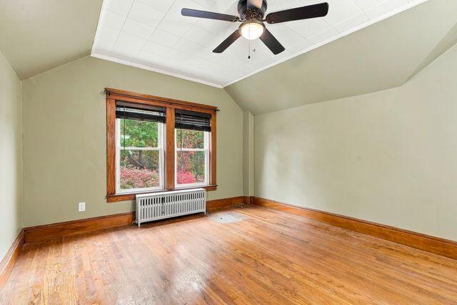34 Joyce St, Webster, MA 01570