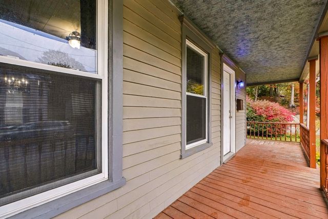 34 Joyce St, Webster, MA 01570