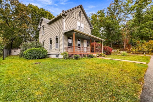 34 Joyce St, Webster, MA 01570