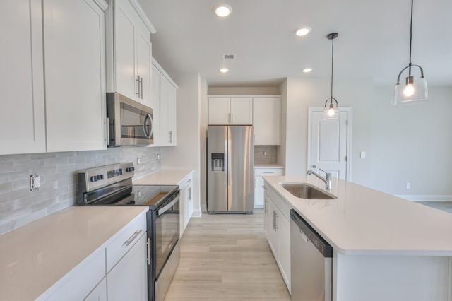 1772 Flora Grove, Hermitage, TN 37076