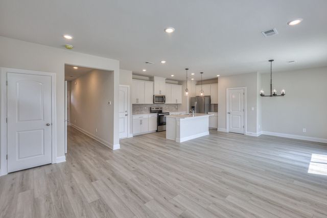 1772 Flora Grove, Hermitage, TN 37076