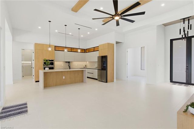 2739 SW 42nd LN, Cape Coral, FL 33914