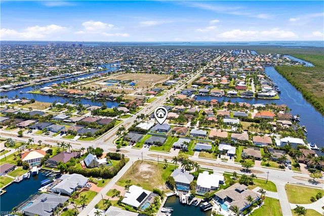 2739 SW 42nd LN, Cape Coral, FL 33914