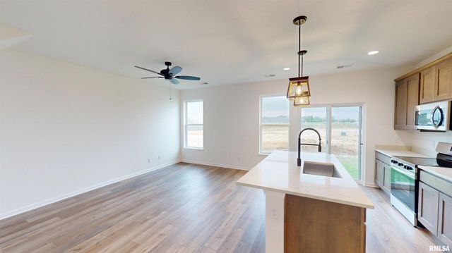 5882 BUTTERFIELD Court, Bettendorf, IA 52722