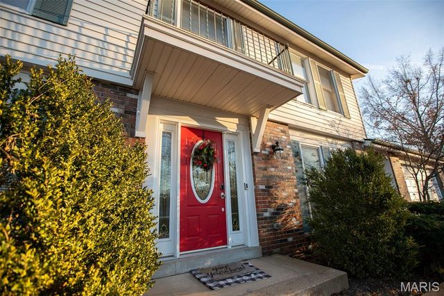 260 Monroe Mill Drive, Ballwin, MO 63011