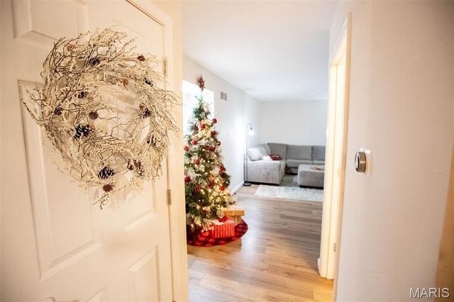 260 Monroe Mill Drive, Ballwin, MO 63011