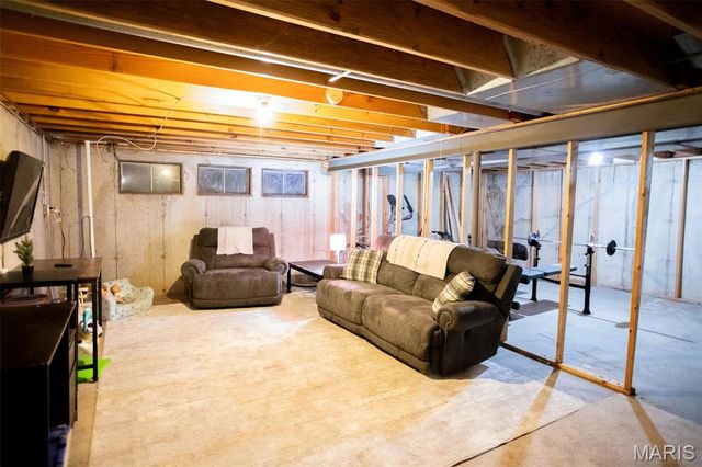 260 Monroe Mill Drive, Ballwin, MO 63011