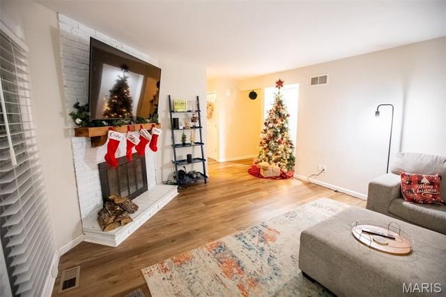 260 Monroe Mill Drive, Ballwin, MO 63011