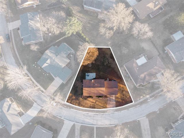 260 Monroe Mill Drive, Ballwin, MO 63011