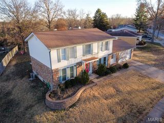 260 Monroe Mill Drive, Ballwin, MO 63011